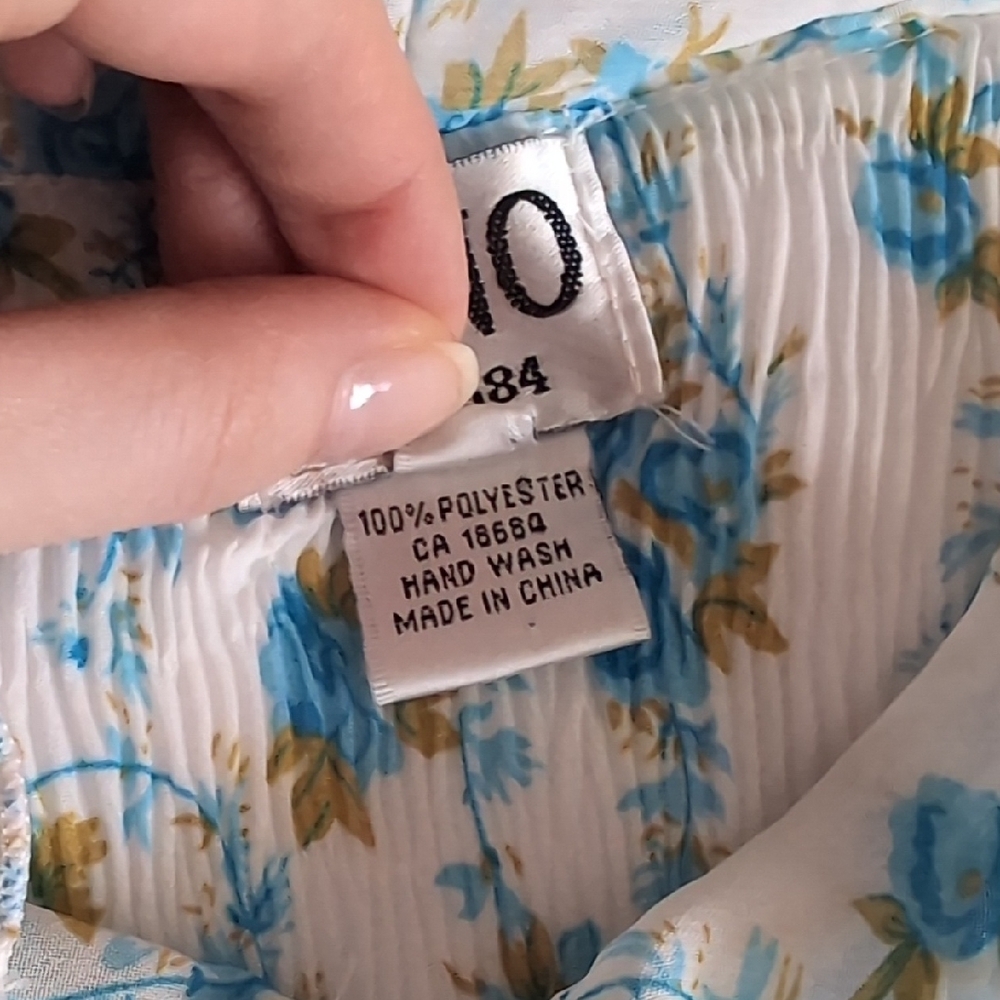 Floral Ruffle Blouse - Picture 3 of 5